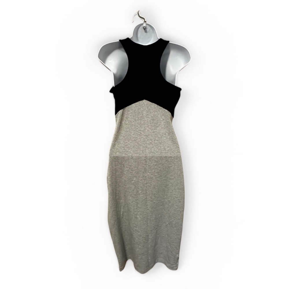 Athleta Colorblock Middy Dress in Mid-Grey Heather/Black. Size Small. - Picture 2 of 5